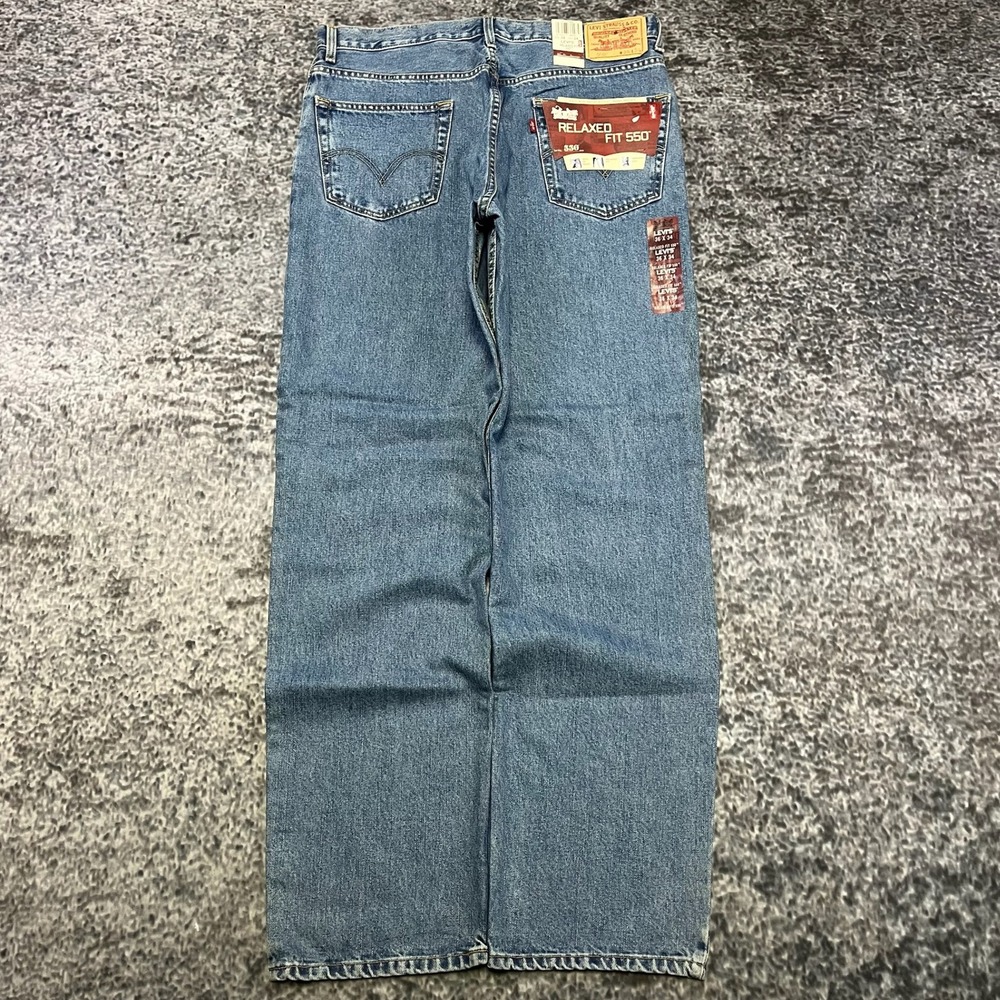 NWT Vintage Levi's 550 Relaxed Fit Jeans Mens 36x34 Blue Denim Y2K 2000s‎